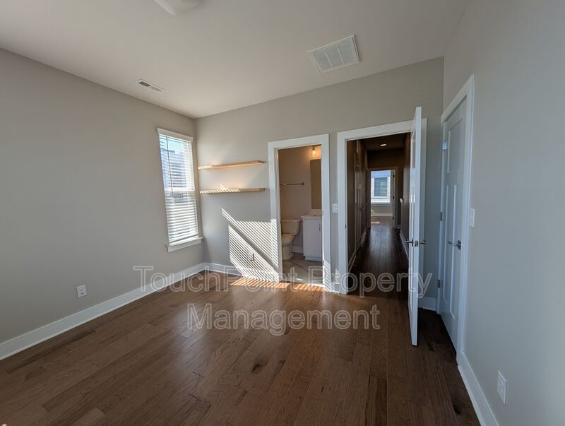 End-unit townhome in Bryant Park Terrace! 2-beds, 2-full baths, and 2-half baths. property image