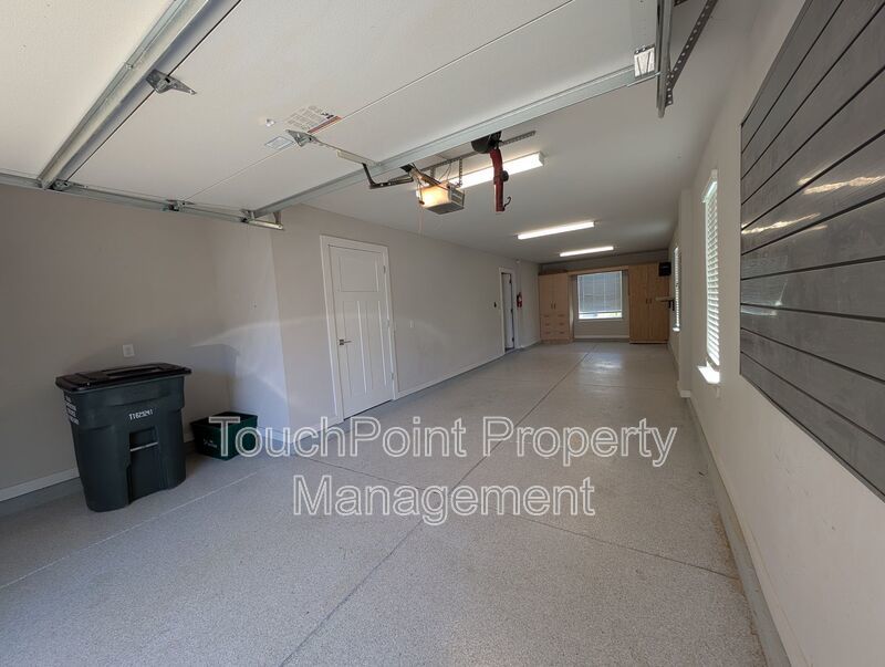 End-unit townhome in Bryant Park Terrace! 2-beds, 2-full baths, and 2-half baths. property image