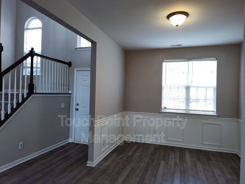 Gorgeous 2 Story Home located in the Hamilton Green Community! property image