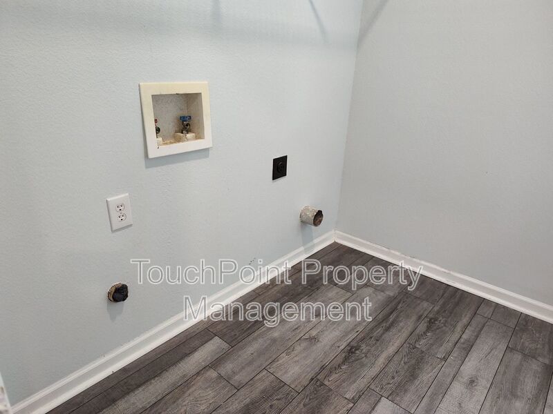 Gorgeous 2 Story Home located in the Hamilton Green Community! property image