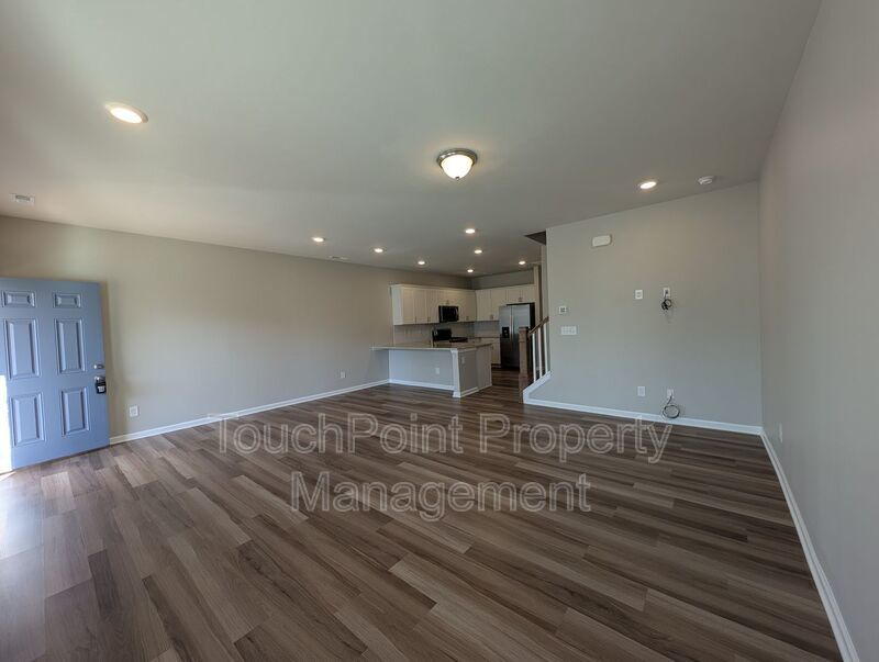 Gorgeous 3 beds, 2.5 bath home located in Harmony at Matthews! property image