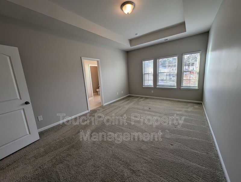 Gorgeous 3 beds, 2.5 bath home located in Harmony at Matthews! property image