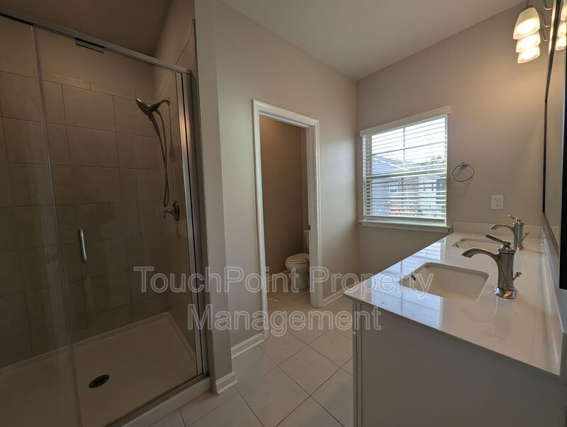 Gorgeous 3 beds, 2.5 bath home located in Harmony at Matthews! property image