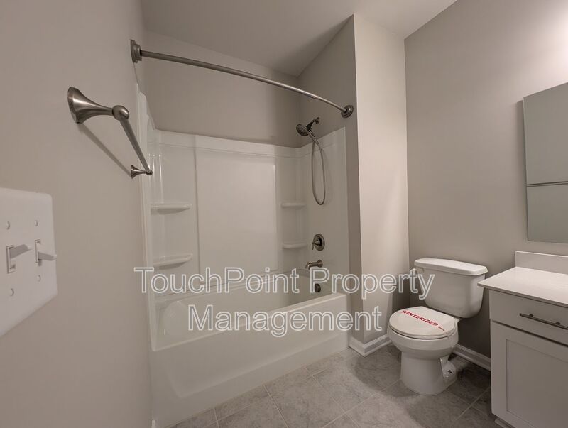 Gorgeous 3 beds, 2.5 bath home located in Harmony at Matthews! property image