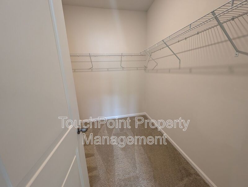 Gorgeous 3 beds, 2.5 bath home located in Harmony at Matthews! property image