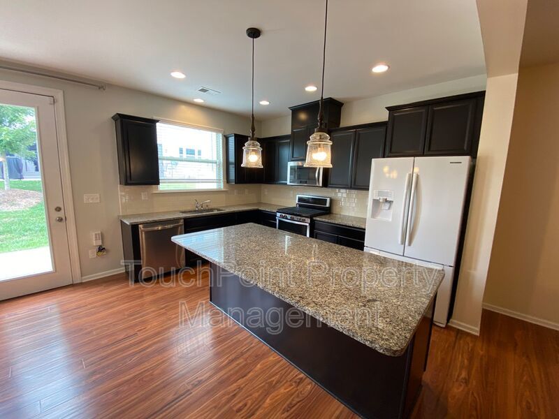 Pristine Townhome located in Stonehaven at Berewick! property image