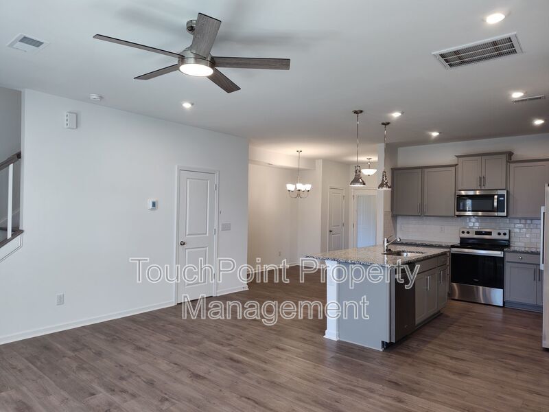 New Build Townhome located in the Pringle Towns Community! property image