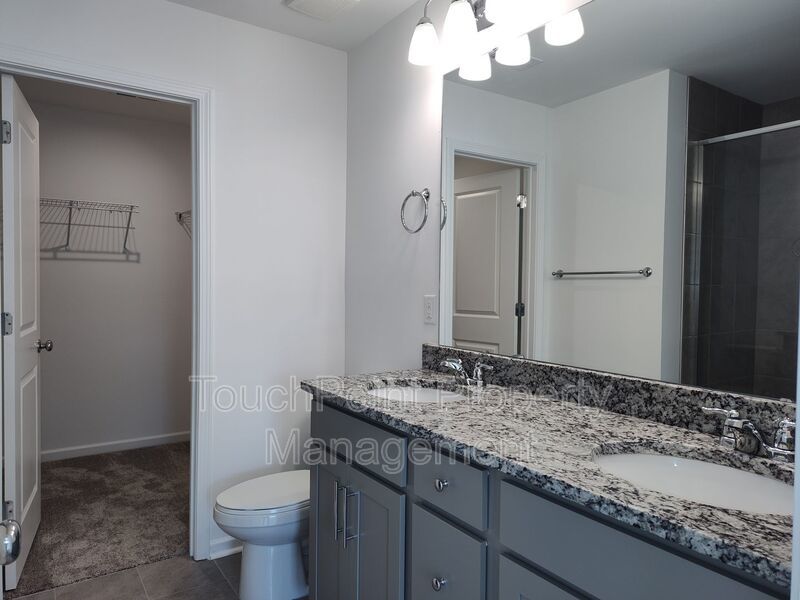 New Build Townhome located in the Pringle Towns Community! property image