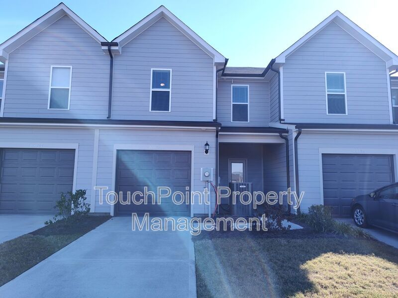 New Build Townhome located in the Pringle Towns Community! property image