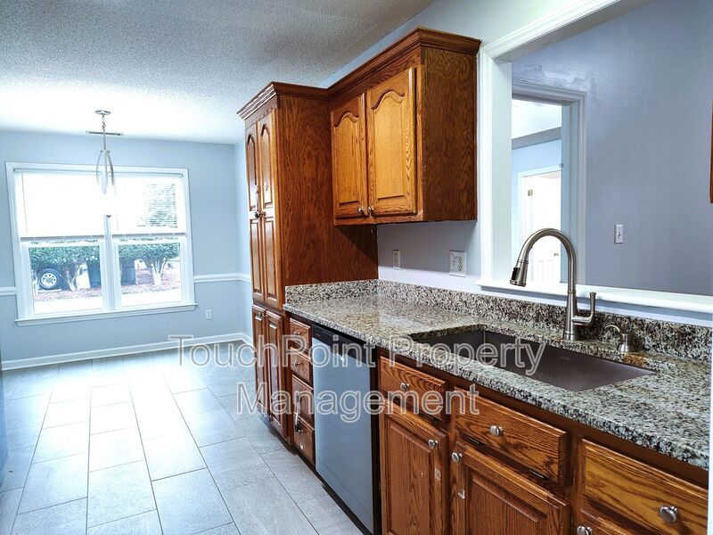 Pristine, Ranch Style Home Located in the Clubview Acres Community in Monroe property image