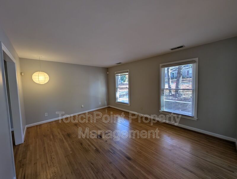 Beautiful 4 beds, 2.5 bath home located in the Shannon Park Community! property image