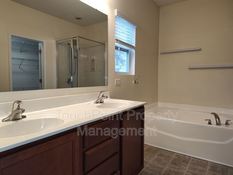 Beautiful Ranch Style home located in the Creekshire Village community! property image