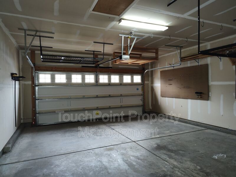 Beautiful Ranch Style home located in the Creekshire Village community! property image