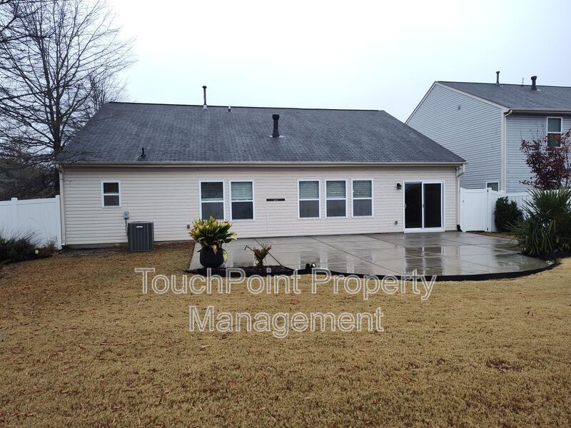 Beautiful Ranch Style home located in the Creekshire Village community! property image