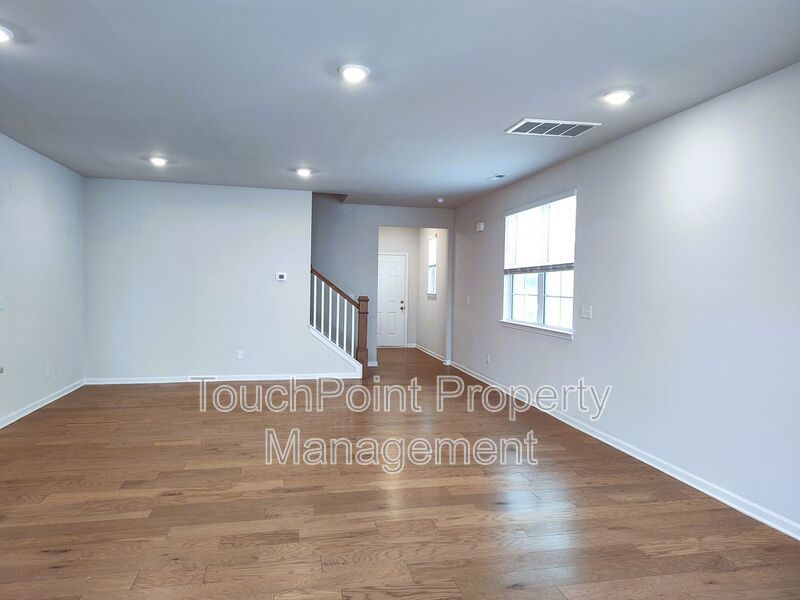 Beautiful end-unit 3 bedroom, 2.5 bath Townhome located in the Harmony community in Matthews! property image