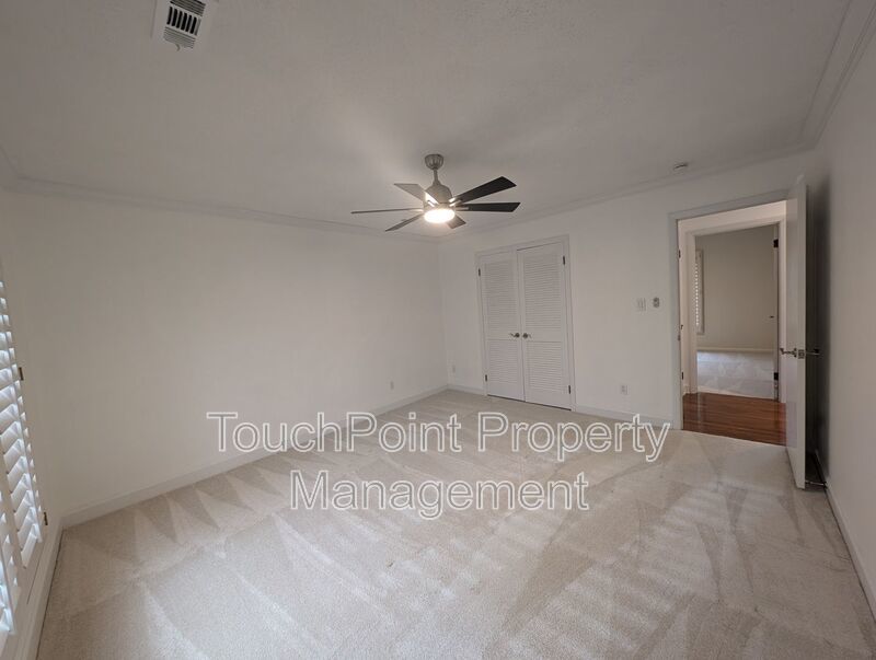 Charming 4 bedroom, 2.5 bath home located in the Raintree Community! property image