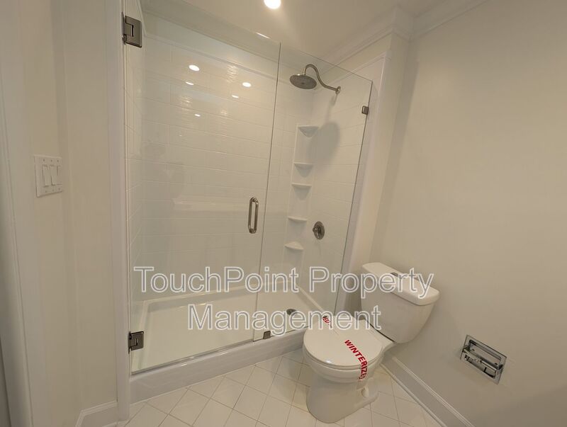 Charming 4 bedroom, 2.5 bath home located in the Raintree Community! property image