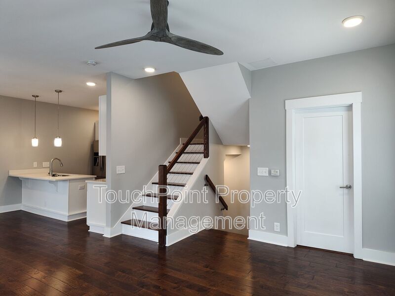 End-unit Townhome located in Peridoe on the Greenway! property image