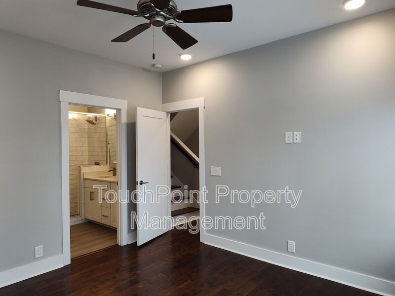 End-unit Townhome located in Peridoe on the Greenway! property image