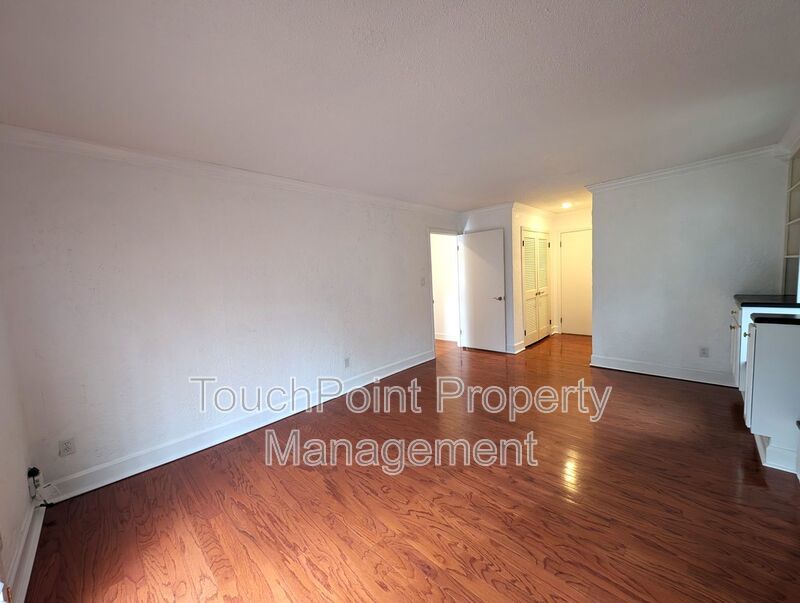 Charming 4 bedroom, 2.5 bath home located in the Raintree Community! property image