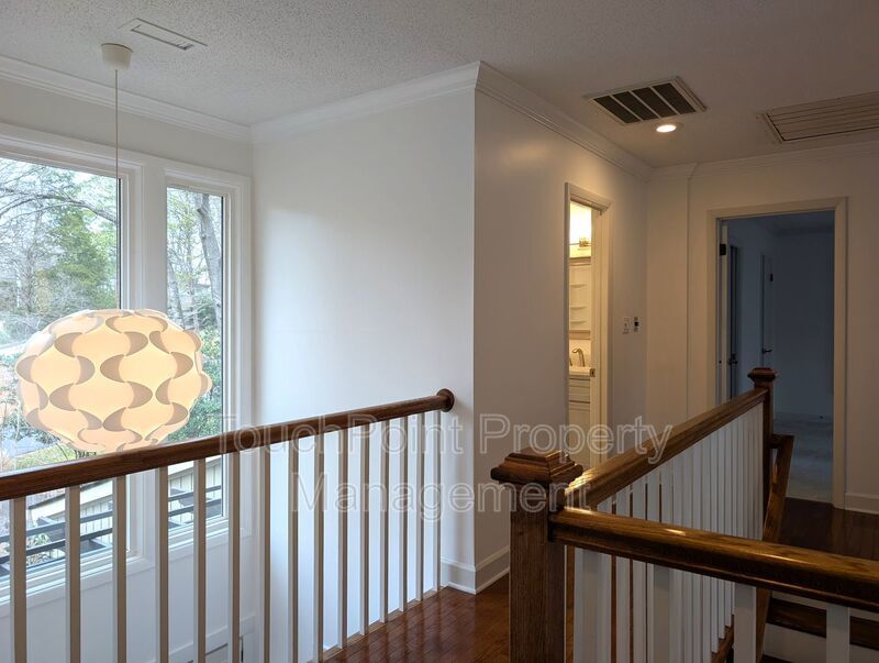 Charming 4 bedroom, 2.5 bath home located in the Raintree Community! property image