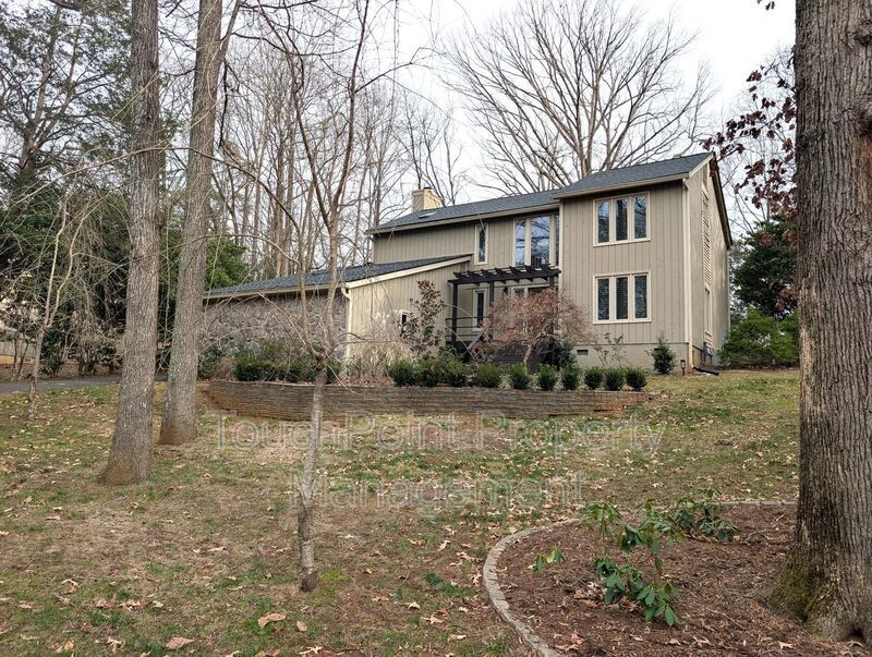 Charming 4 bedroom, 2.5 bath home located in the Raintree Community! property image