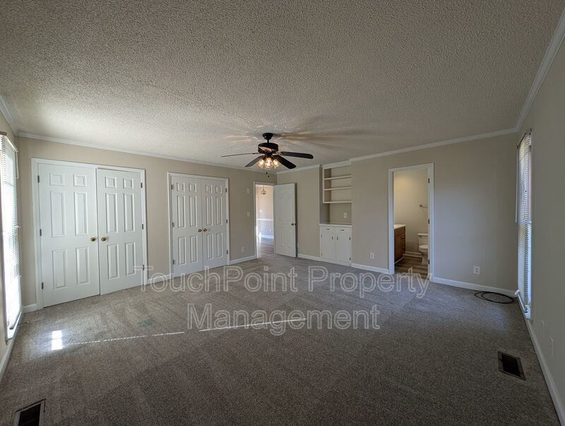 Gorgeous Brick 4 bedroom, 4 bathroom home located in the Farmwood community in Minthill! property image