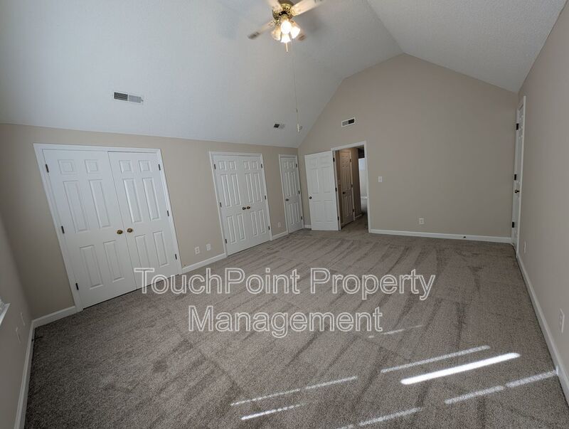 Gorgeous Brick 4 bedroom, 4 bathroom home located in the Farmwood community in Minthill! property image