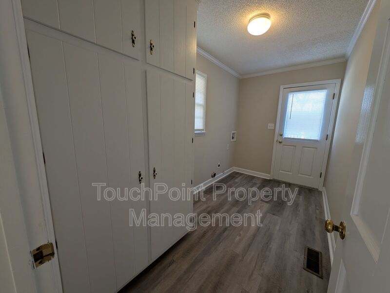 Gorgeous Brick 4 bedroom, 4 bathroom home located in the Farmwood community in Minthill! property image