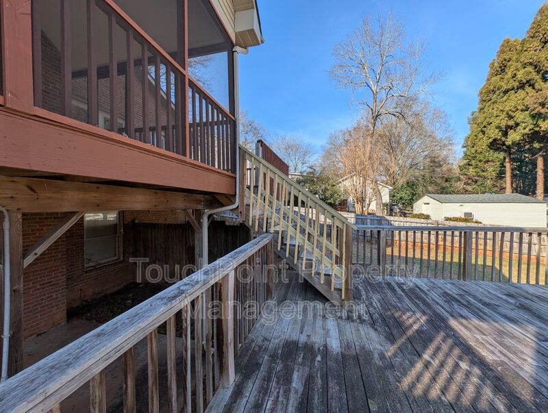 Gorgeous Brick 4 bedroom, 4 bathroom home located in the Farmwood community in Minthill! property image