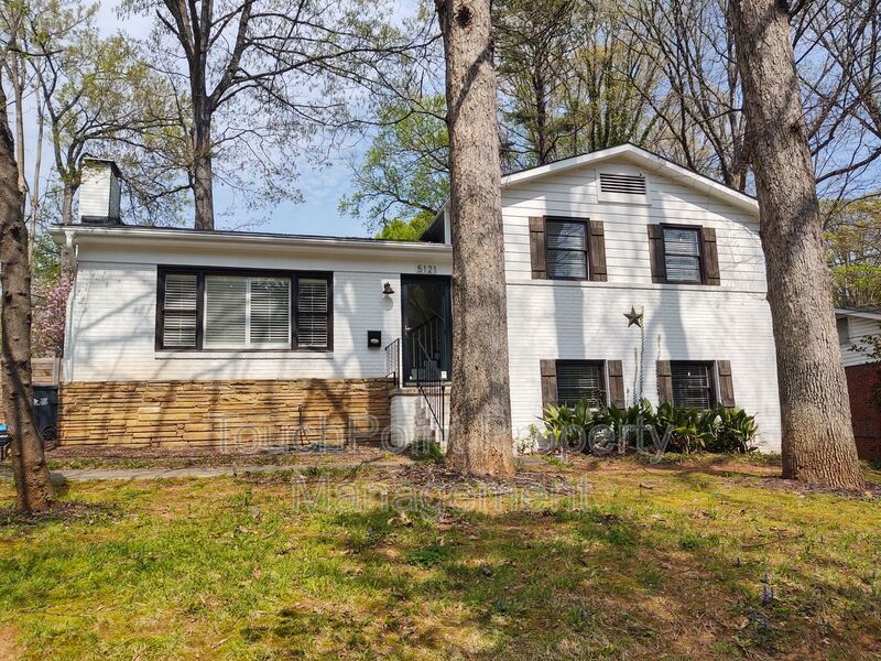 Beautifully renovated brick tri-level home located in the popular Amity Gardens! property image