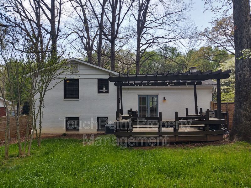 Beautifully renovated brick tri-level home located in the popular Amity Gardens! property image