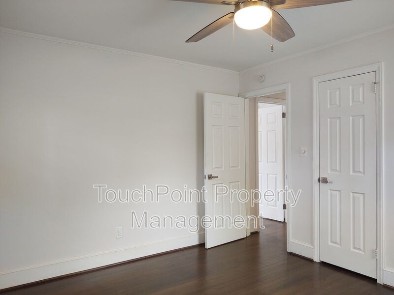 Beautifully renovated brick tri-level home located in the popular Amity Gardens! property image