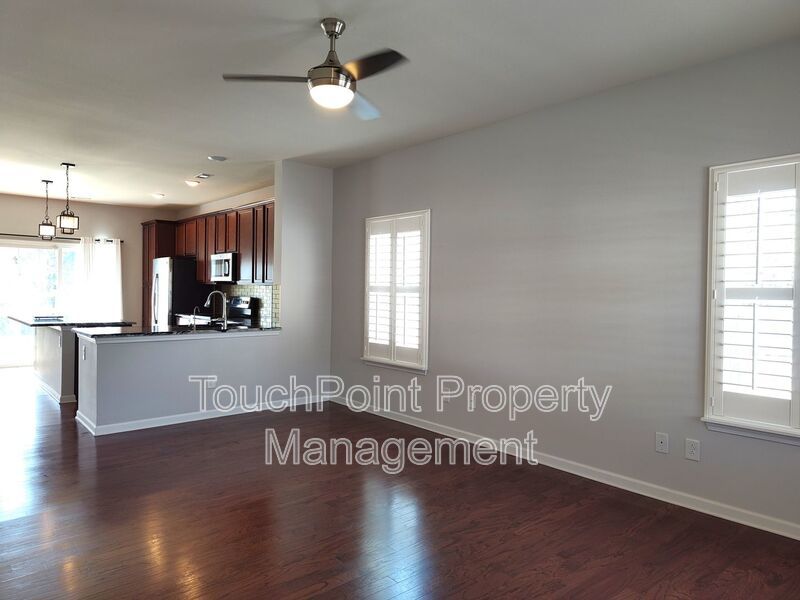 Charming, end-unit, townhome located in the Wrights Crossing Community! property image