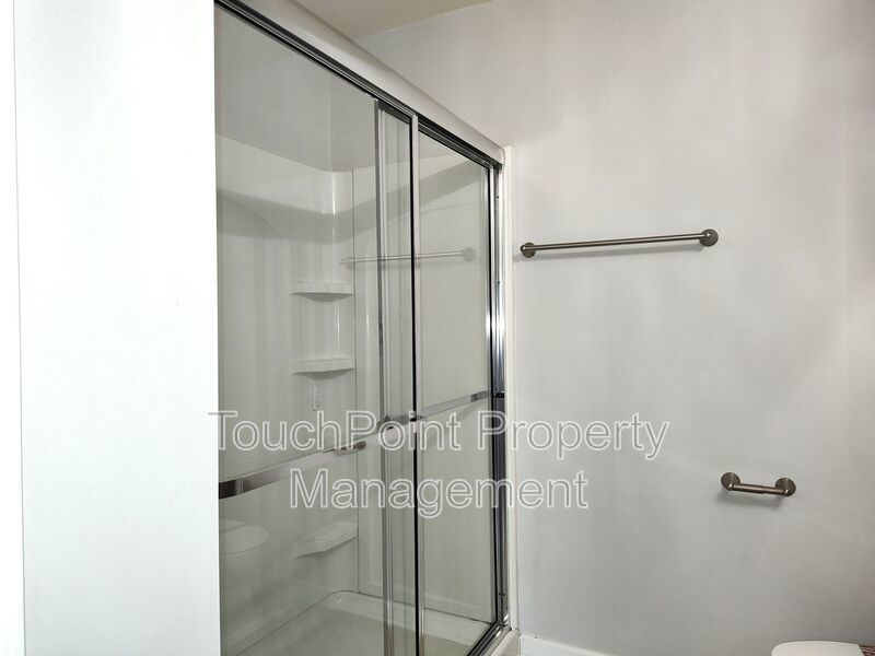 Charming, end-unit, townhome located in the Wrights Crossing Community! property image