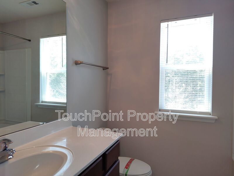 Charming, end-unit, townhome located in the Wrights Crossing Community! property image