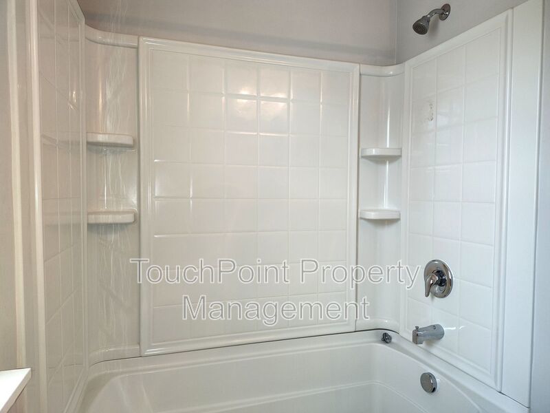 Charming, end-unit, townhome located in the Wrights Crossing Community! property image