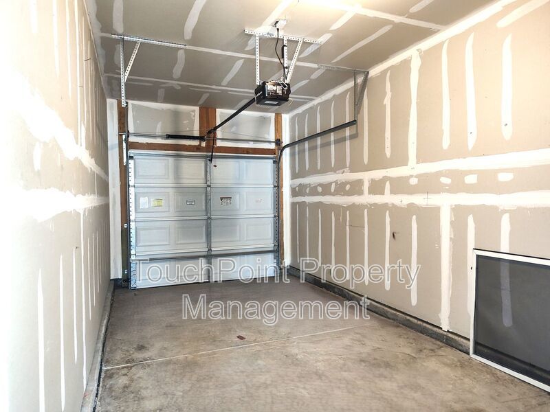 Charming, end-unit, townhome located in the Wrights Crossing Community! property image