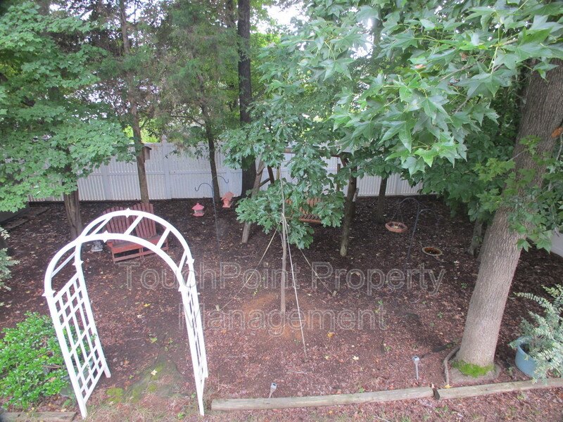Cozy home located in the Hidden Creek Community! property image