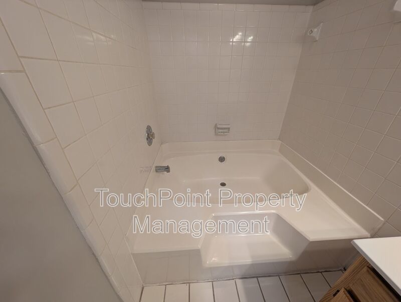 Pristine 2BD/2BA Condo in Southpark! property image