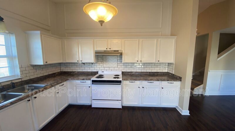 3 bed, 2.5 bath home located in Creekside at Coulwood! property image