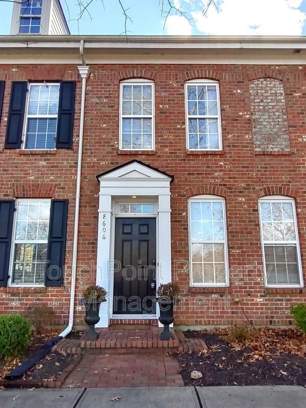 Beautiful, 2 Story Townhouse located in the Eastfield Village! property image