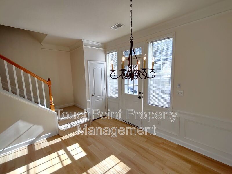Beautiful, 2 Story Townhouse located in the Eastfield Village! property image