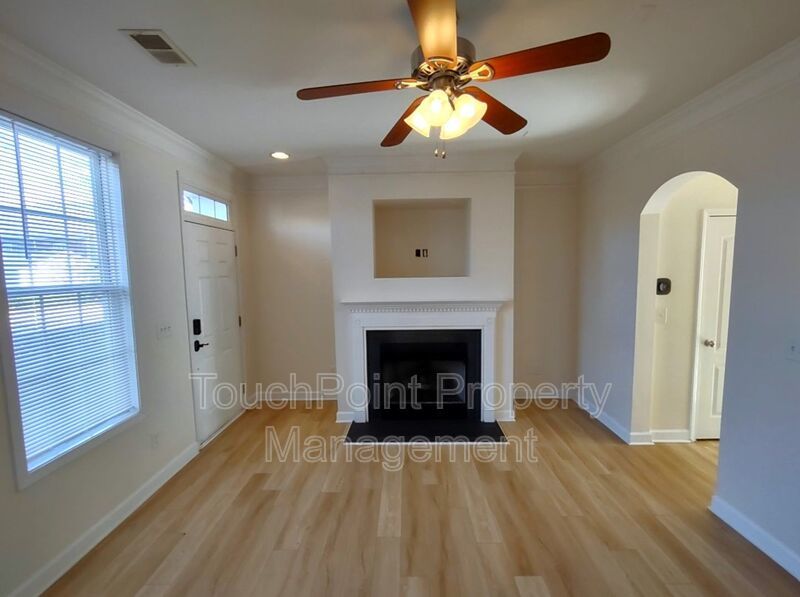 Beautiful, 2 Story Townhouse located in the Eastfield Village! property image