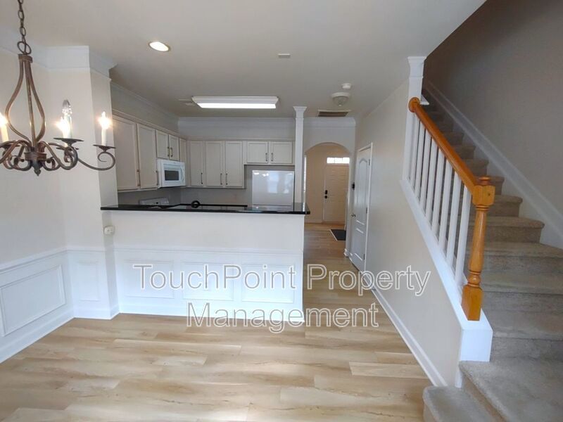 Beautiful, 2 Story Townhouse located in the Eastfield Village! property image