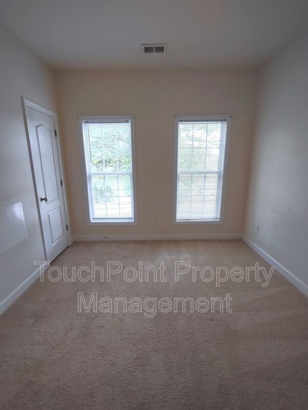 Beautiful, 2 Story Townhouse located in the Eastfield Village! property image