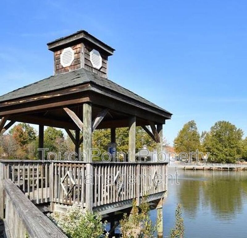 Beautiful, 2 Story Townhouse located in the Eastfield Village! property image