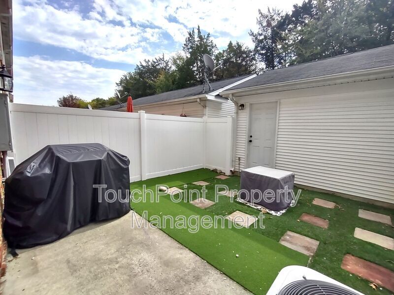 Beautiful, 2 Story Townhouse located in the Eastfield Village! property image