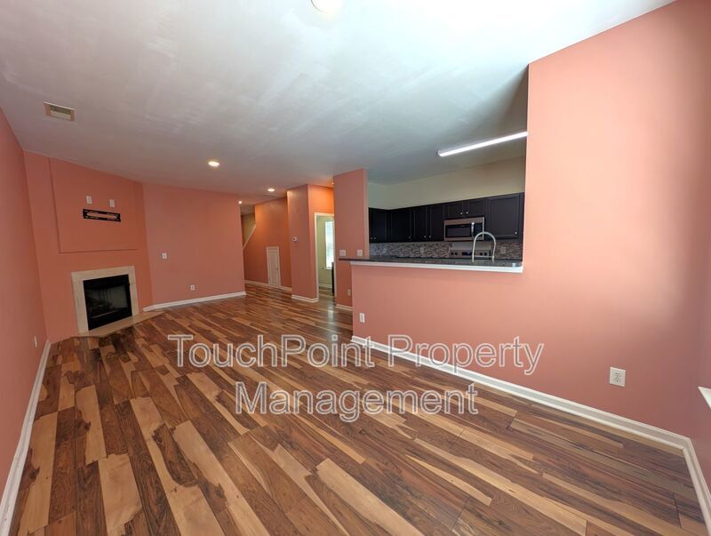 Charming, 2 Story End Unit Townhouse located in the Glenlea Park Community! property image