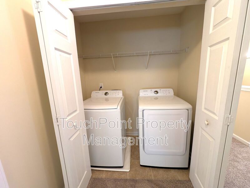 Charming, 2 Story End Unit Townhouse located in the Glenlea Park Community! property image